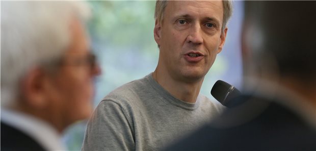 „Pharma-Preise nicht moralisch bewerten“ Forschung und Entwicklung von Arzneimittelinnovationen mit einem ausgeprägten Zusatznutzen bedürfen starker finanzieller Anreize: BMG-Abteilungsleiter Thomas Müller.