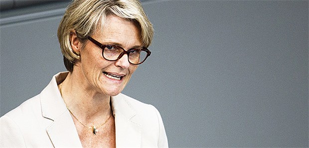 Karliczeks Kampf für die Wissenschaft Forschungsministerin Anja Karliczek will das Vertrauen in die Wissenschaft stärken.