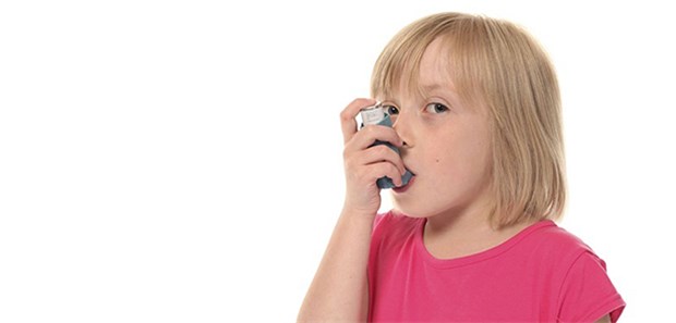 Inhalatives Steroid bei Kindern: Keine falsche Zurückhaltung! Frakturrisiko durch Steroid-Inhalation? Diese Sorge scheint neuen Daten zufolge nicht berechtigt zu sein.