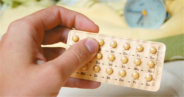 Die Pille kann mehr als Kontrazeption Frauen, die mit der Pille verhüten, können auf vielfältigen therapeutischen Zusatznutzen hoffen.