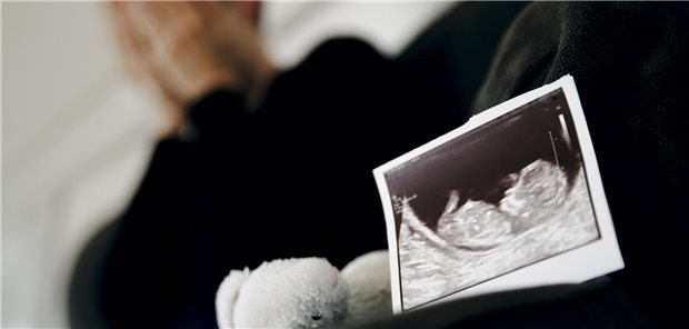 Frauen, die vor der 24. Schwangerschaftswoche einen Abort erleiden, können künftig auf weiteren Mutterschutz hoffen.