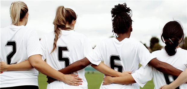 Sexualisierte Gewalt in deutschen Sportvereinen weit verbreitet Frauenfußballteam: Kadersportlerinnen sind offenbar besonders häufig sexualisierter Gewalt ausgesetzt.