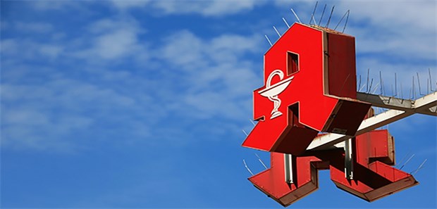 Apotheker fordern Bekenntnis zur Freiberuflichkeit Freiberuflichkeit und Rx-Versandverbot: Der Apothekerverband bringt sich vor dem Bundestagswahlkampf in Stellung.