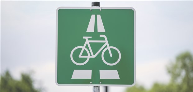 Warum Gesundheit nicht nur Herrn Spahn etwas angeht Freie Fahrt für freie Radler: Fahrradwege sind ein Paradebeispiel für Verhältnisprävention und wirksame Gesundheitsvorsorge.