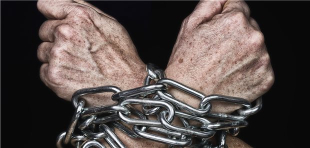 Krankenhausärzte – Op-Knechte oder Verteidiger freier Therapien? Freier Beruf? Fachärzte sehen ihre Kollegen in den Kliniken dem ökonomischen Diktat ihres Trägers unterworfen.