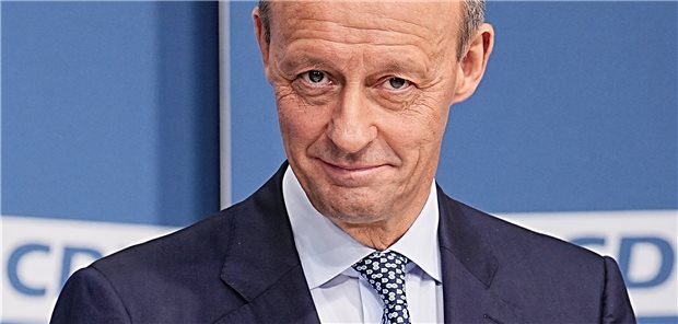 Merz plädiert für Impfpflicht-Stufenplan Friedrich Merz (CDU): Allgemeine Corona-Impfpflicht wirft eine Reihe juristischer und organisatorischer Fragen auf.