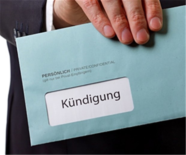 "Fick dich" kostet Oberarzt nicht den Job Fristlose Kündigung: Selbst bei scharfen Beleidigungen, muss erst einmal eine Abmahnung her.