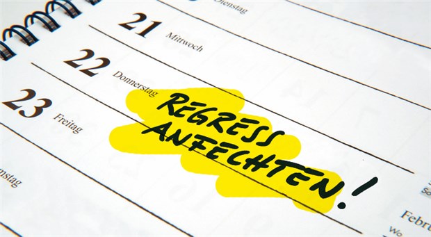 Fristsache: Wer rechtzeitig Einspruch einlegt und den Gang vor Gericht nicht scheut, zahlt meist weniger. © [M] Kalender: Steinach/imago | til