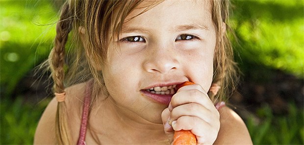 Kitas und Co. sind noch Randgrößen Früh übt sich: Präventionsangebote etwa in Ernährungsfragen an Kitas und Schulen werden bislang allerdings nur gering gefördert.
