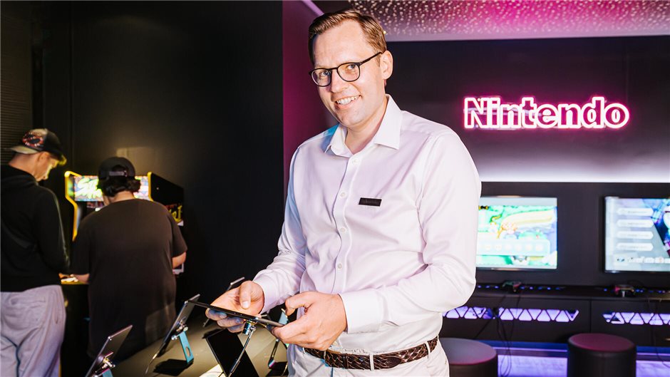 Der Kölner Kieferorthopäde Pascal Schumacher will seinen Patienten größtmögliche Unterhaltung bieten