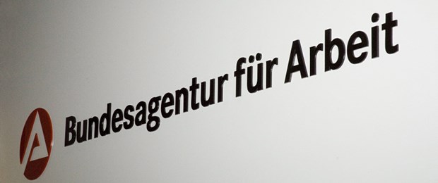 Arbeitsagentur soll voll einsteigen Früher hieß sie Amt: Bald soll die Arbeitsagentur die Pflegeumschulung zahlen.