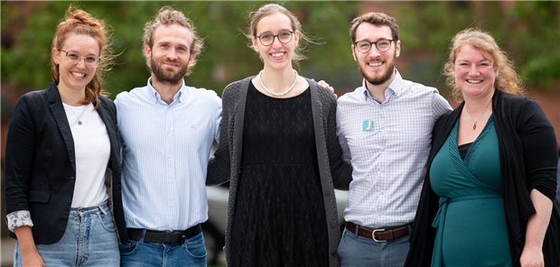 Fünf von sechs neuen Vorstandsmitgliedern der Jungen Allgemeinmedizin: Louisa Hecht, Dr. Fabian Dupont, Laura Lunden, Pascal Nohl-Deryk und Catharina Escales.
