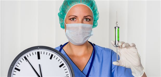 Operationen verschieben ist wieder eine Option Fünf vor zwölf. Kliniken fürchten, dass die Behandlungskapazitäten knapp werden durch die Corona-Pandemie.