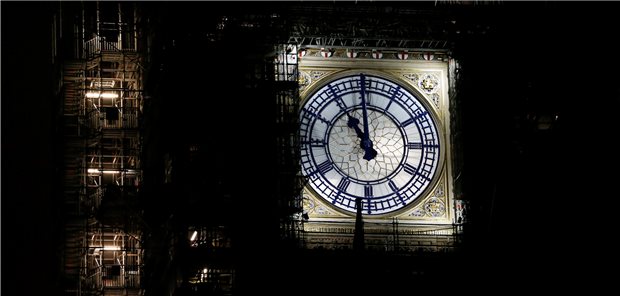 „Brexit und Pandemie sind der perfekte Sturm“ Big Ben um 23 Uhr Ortszeit am 31.12.2020