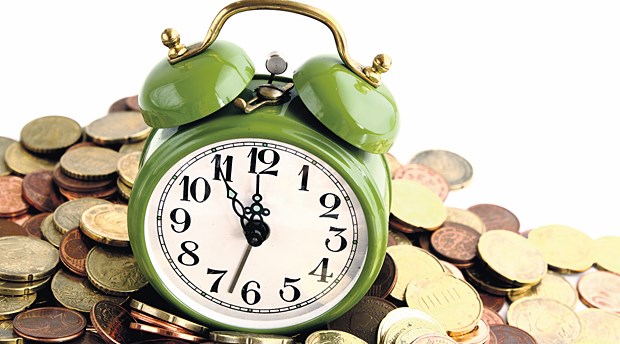 Geschädigte Fondsanleger müssen aufwachen Für Fondsanleger, die gegen ihr Emissionshaus klagen wollen, steht die Uhr kurz vor zwölf.