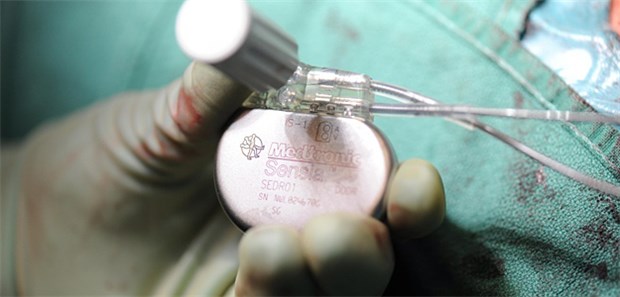 Nutzenbewertung für Medizinprodukte bremst Fortschritt Für Herzschrittmacher oder Implantate, die invasiv eingesetzt werden, ist eine Nutzenbewertung vorgesehen.