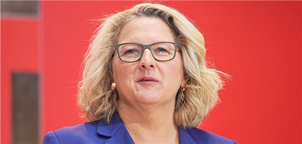 Deutschland will 75 Millionen Impfdosen spenden Für Impfstofflieferungen an ärmere Länder, aber gegen Aufhebung des Patentschutzes: Entwicklungshilfeministerin Svenja Schulze (SPD).