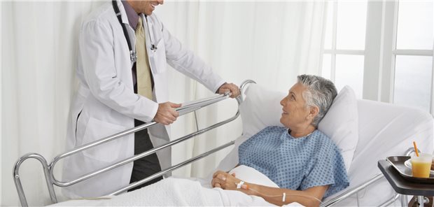 Für das Entlassmanagement bleibt in Kliniken oft wenig Zeit. Die Regelung der Anschlussversorgung ist dann meistens Sache der Patienten und ihrer Angehöriger.