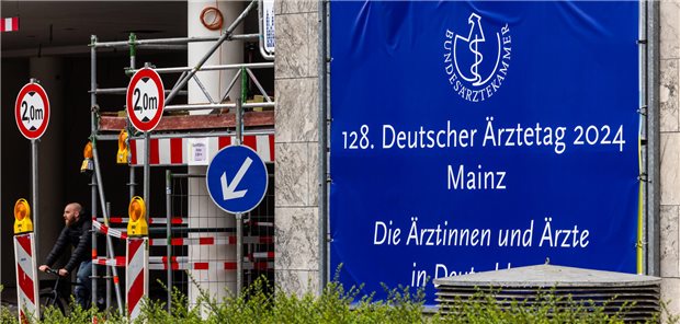 Für die Baustelle Digitalisierung hat der Ärztetag mehrere Nachbesserungswünsche und Aufgaben in Mainz formuliert.&#xA;