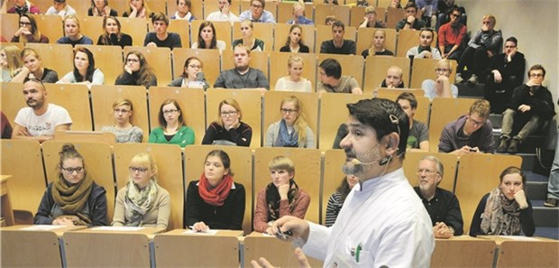 Unterhaltsanspruch ist keine Einbahnstraße Für die Studienkosten ihrer Kinder müssen Eltern nicht bedingungslos aufkommen.