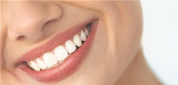 Studie erforscht das perfekte Lächeln Für eine Studie sollten Personen die Echtheit und Sympathie von lächelnden Gesichtern einschätzen.