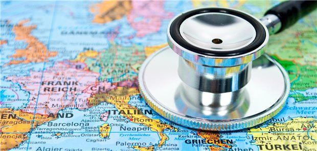 Für eine Umfrage ist das Ansehen verschiedener Berufsgruppen im Gesundheitswesen in vier Ländern ermittelt worden.