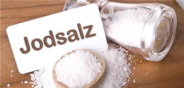 Plädoyer für mehr jodiertes Speisesalz in der Lebensmittelproduktion Für eine adäquate Jodzufuhr in Deutschland ist es wichtig, dass mehr Hersteller der Lebensmittelindustrie und des -handwerks Jodsalz verwenden, betont das BfR.
