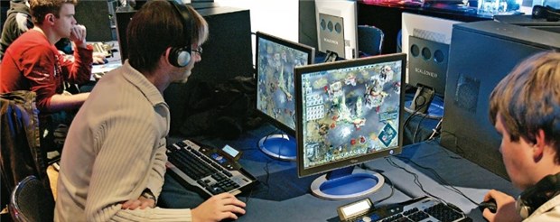Modellprojekt soll Menschen mit Computerspielsucht helfen Für einige ist es Sport, für andere Sucht: Junge Leute kämpfen mit- und gegeneinander in einer virtuellen Welt.