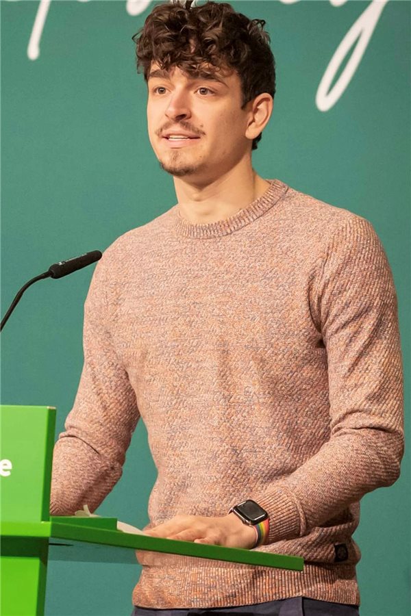 Medizinstudent Balke gewinnt Direktmandat in Lübeck „Für mich die bisher größte Ehre meines Lebens“: Jasper Balke, Medizinstudent, zum Mandatsgewinn.
