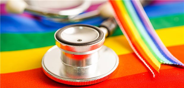 Hamburger Linke will Förderprogramm für queersensible Pflege Für queersensible Pflege wirbt die Linksfraktion in der Hamburger Bürgerschaft.