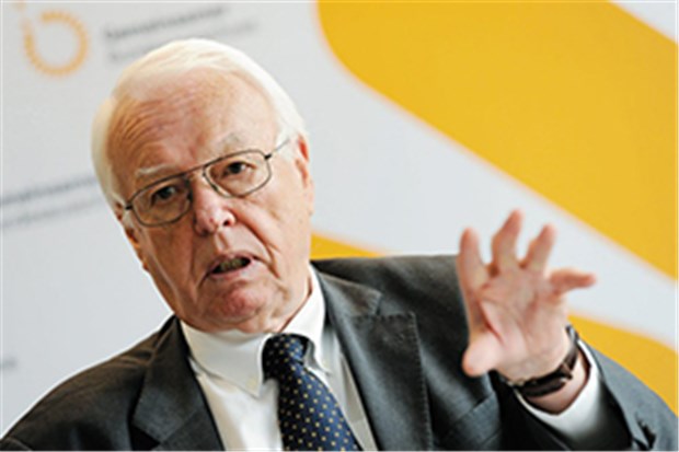 GBA stemmt sich gegen weiche Bewertungsstandards GBA-Chef Dr. Rainer Hess: Nutzen mit der Zulassung belegt? "Eine mutige Aussage."