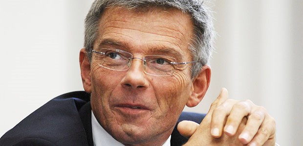 GBA will sechs Arzneimittelgruppen aufrufen GBA-Chef Josef Hecken will Arzneimittelwirkstoffe gegen Osteoporose einer Nutzenbewertung unterziehen.