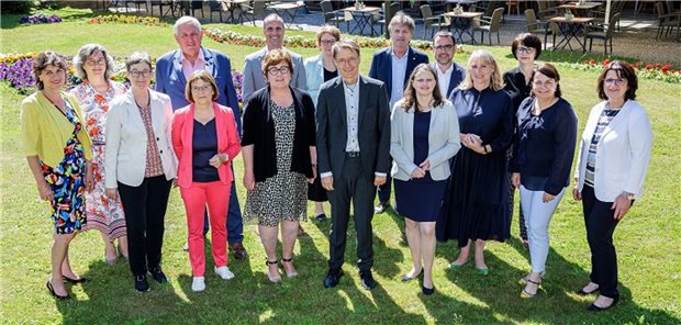 Ganz entspannt: Bei der Gesundheitsministerkonferenz im Juni vergangenen Jahres in Magdeburg zeigten sich die Gesundheitsministerinnen und -minister der Länder aufgeräumt. Bei der Videokonferenz am Montag – ohne Bundesgesundheitsminister Karl Lauterbach – brach sich der Unmut über den G-BA Bahn.