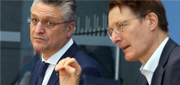 Corona-Expertenrat empfiehlt Neustart der Risikokommunikation Geben sich wöchentlich alle Mühe, die Pandemielage zu erklären. Trotzdem gibt es in der Bevölkerung große Informationslücken. Deshalb empfiehlt der Expertenrat der Bundesregierung eine neue Form der Risikokommunikation.