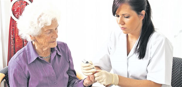 Gebrechlichkeit und Polypharmazie beschränken oft die antidiabetische Therapie im Alter.