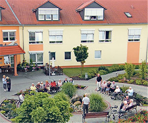 Gute Pflege kostet vor allem Engagement Gediegenes Ambiente, hoher Fachkräfte-Anteil. Der Aurelius-Hof im hessischen Mainhausen kooperiert systematisch mit Ärzten.