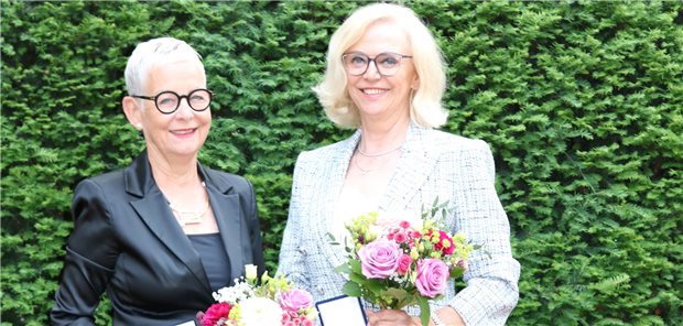 Geehrt: Dr. Annette Rommel (rechts) und Dr. Ellen Lundershausen.