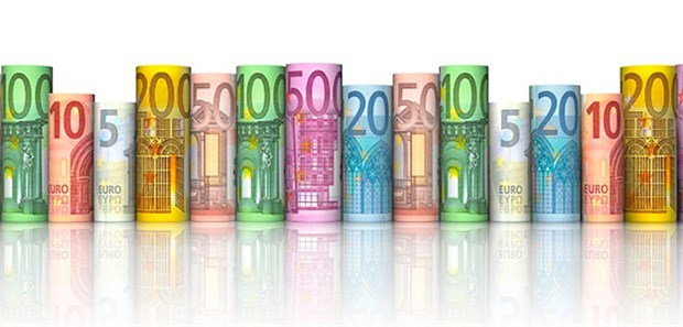 Gehaltssteigerungen zwischen 6000 und 48.000 Euro konnten etliche KV- bzw. Kassenchefs im vergangenen Jahr verbuchen im Vergleich zum Vorjahr.