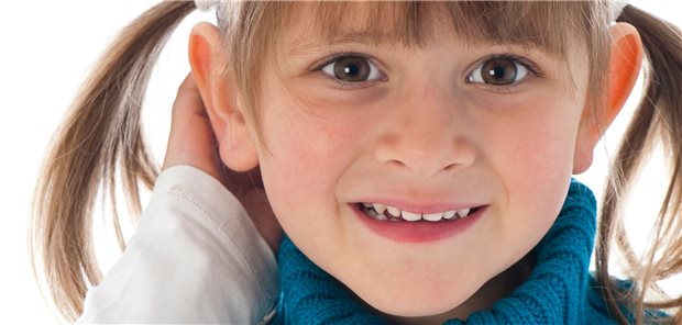 Pädiater sehen Versorgung von Kindern und Jugendlichen gefährdet Geht es der Kleinen gut? Wenn nicht, könnten es ihre Eltern schwer haben, einen Kinderarzt, eine Kinderärztin zu finden, so der Berufsverband der Kinder- und Jugendärzte (Symboldbild mit Fotomodell).