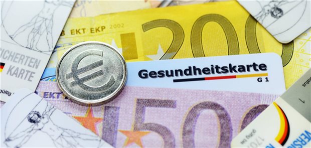 Geldscheine und eine Münze