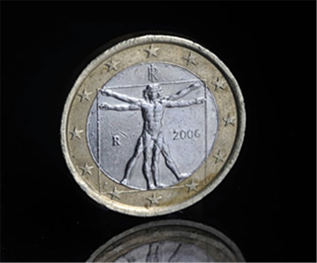 Die Dosis macht das Gift Geld und Gesundheit: Italienische Euromünze, die an Leonardo da Vincis berühmte Skizze menschlicher Körperproportionen erinnert.