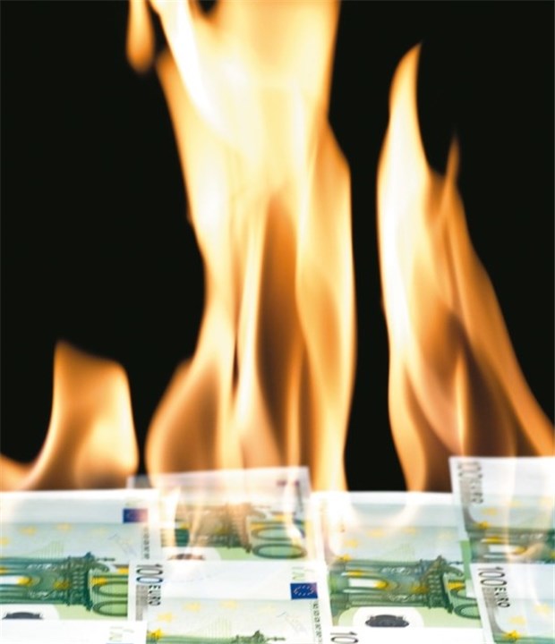 Zertifikate-Besitzer sollten umsatteln Geld verbrannt haben manche Anleger mit Zertifikaten.