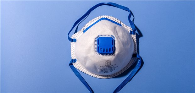 Deutschland sitzt auf 1,2 Milliarden Masken Genug Schutzmasken auf Lager? Nach den Erfahrungen im Frühjahr wird jetzt vorgesorgt. Das Bild zeigt eine FFP2 Atemschutzmaske des Unternehmens LUX.