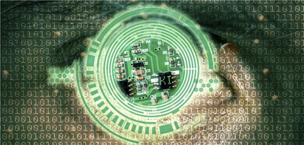 In einem Auge ist ein Schaltplan zu sehen.