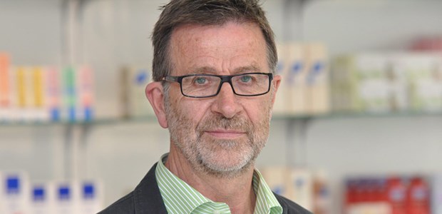 Wie die Ärzte zur Apotheke kamen Gerd Rehme, Apotheker und Chef des MediCo Zentrums in Stockelsdorf.