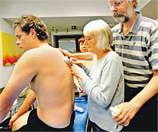 Heller Hautkrebs - die stark unterschätzte Gefahr Geschärfter Blick für die Haut. Fortbildung für Hausärzte in Theorie und Praxis unter Anleitung eines Dermatologen.