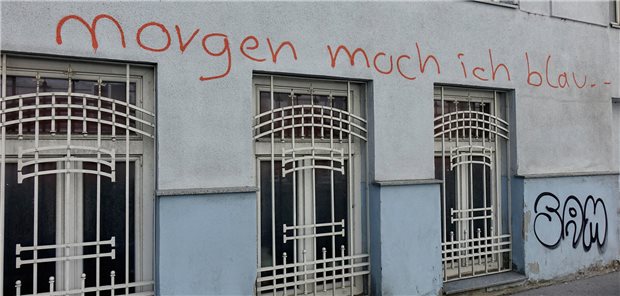 Geschwänzt? Wird man dafür bei der Krankenkasse angeschwärzt, hat man kein Recht, den Namen des Hinweisgebers zu erfahren.