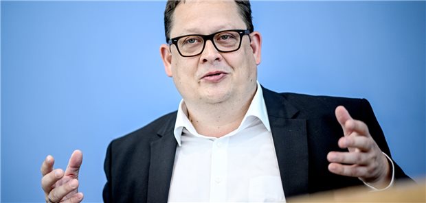 Patientenberatung: Gesetz nach der Sommerpause? Gesetzentwurf zur Neuaufstellung der Unabhängigen Patientenberatung? Am besten gleich nach der Sommerpause, sagte Stefan Schwartze, Patientenbeauftragter der Bundesregierung.