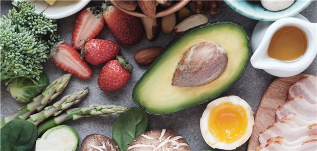 Gesunde Kost? Ernährungsphysiologisch sind Low-carb-Diäten interessant, aber auch andere Aspekte zählen.