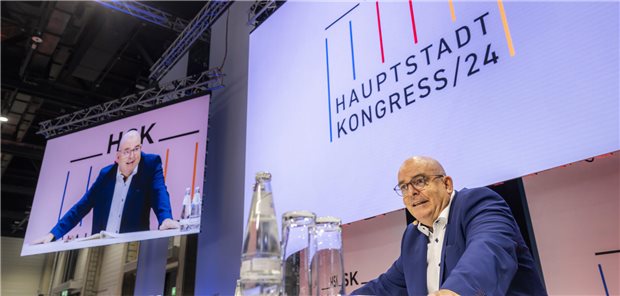 BMG-Staatssekretär Franke: Gesundheitskioske noch nicht vom Tisch Gesundheitskioske als ergänzendes Angebot schon sinnvoll: BMG-Staatssekretär Professor Edgar Franke am Mittwoch beim Hauptstadtkongress.